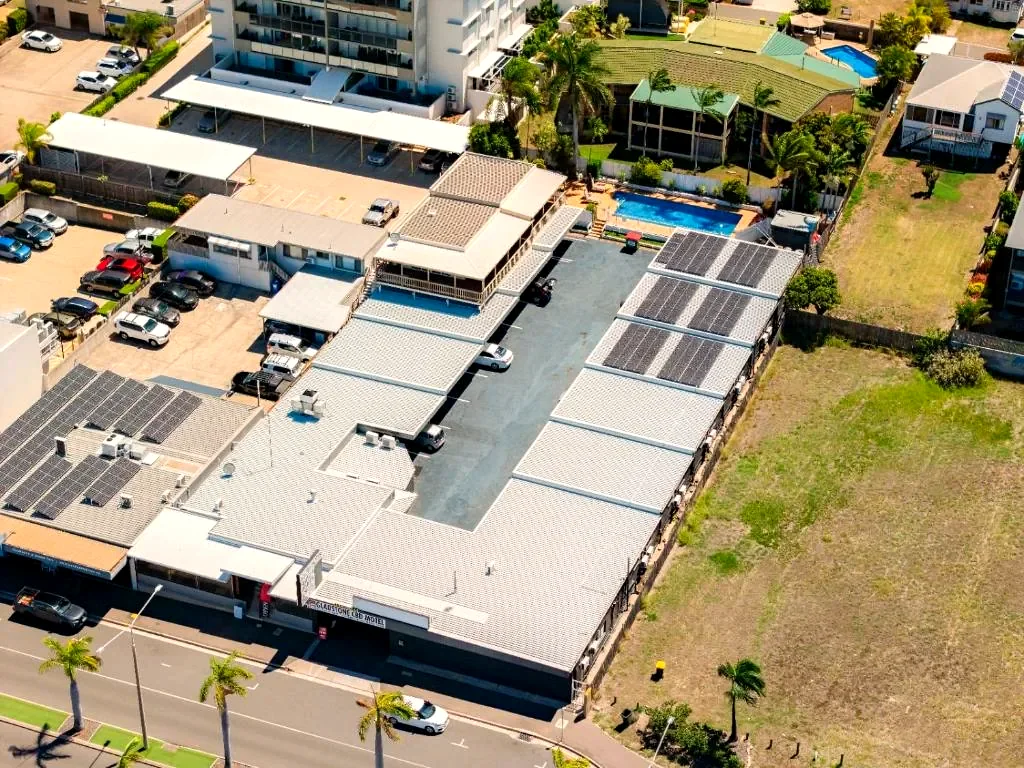 Aerial view of central Gladstone, showing how close everything is to the motel