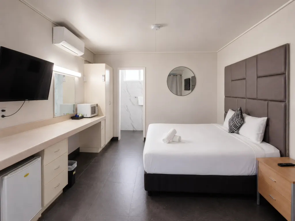 Deluxe King Room — room view towards the bathroom