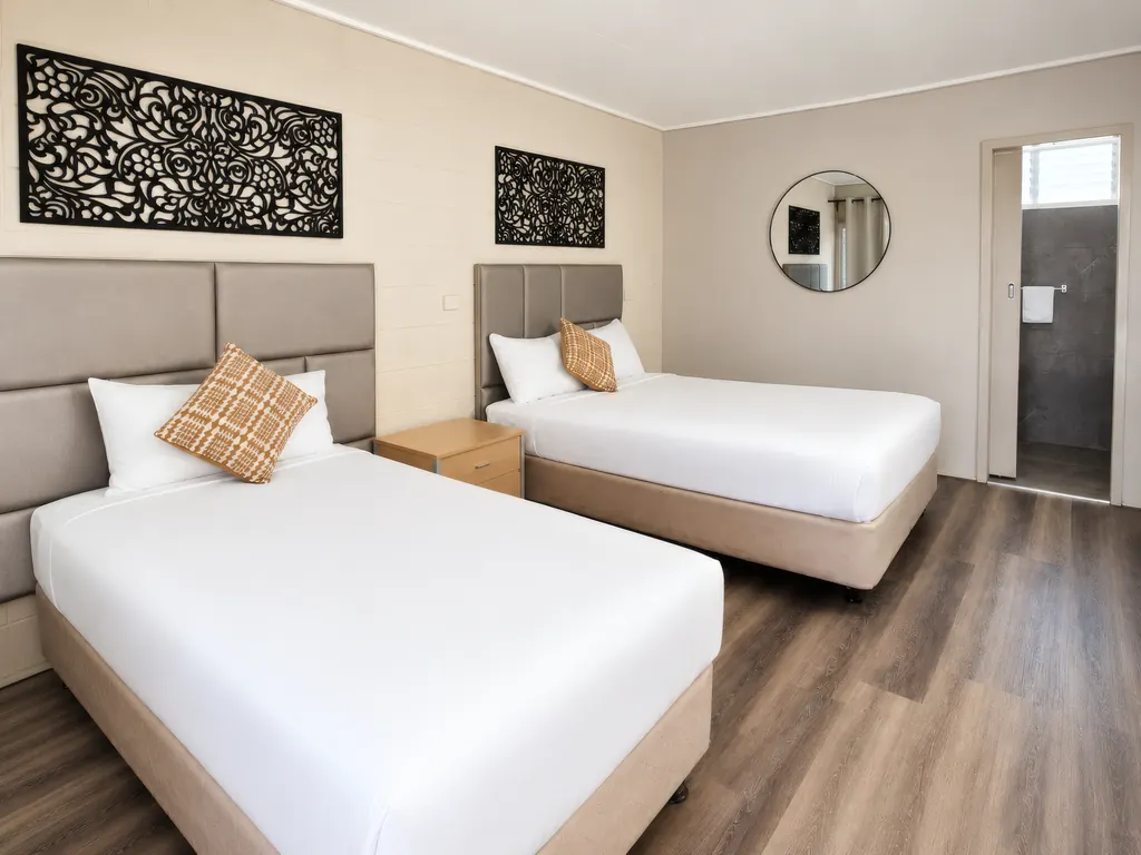 Twin Room — full room, wide angle
